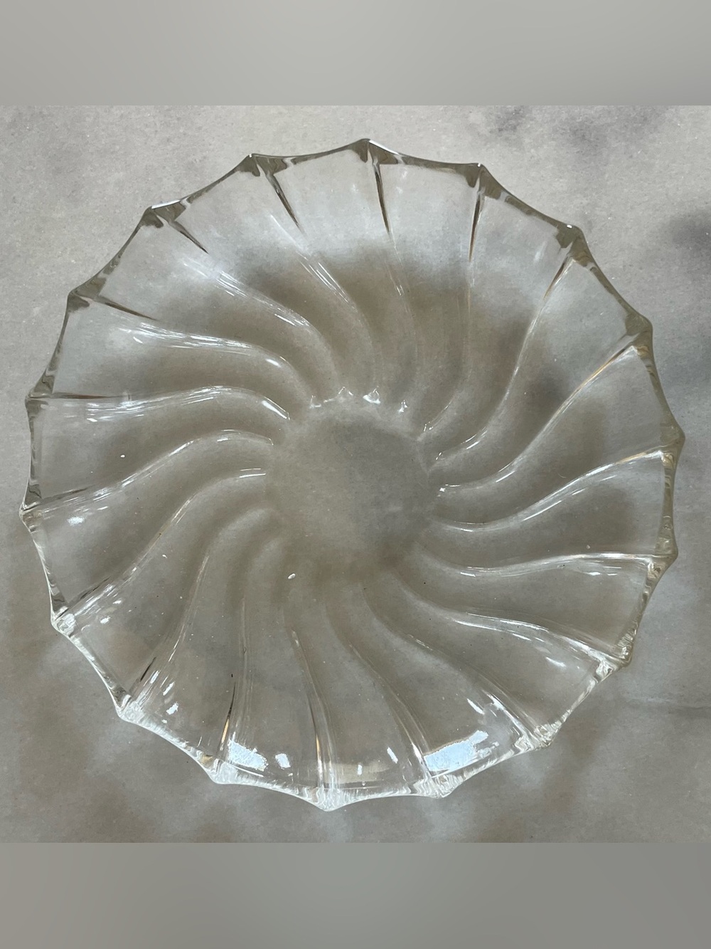 Clear Swirl Glass Accent Bowl - Elegant Decorative Centerpiece